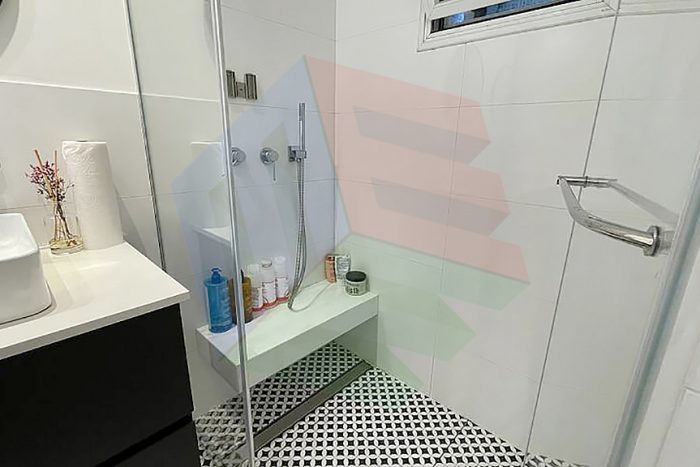 5 חדרים למכירה באזורי חן דירה בתל אביב